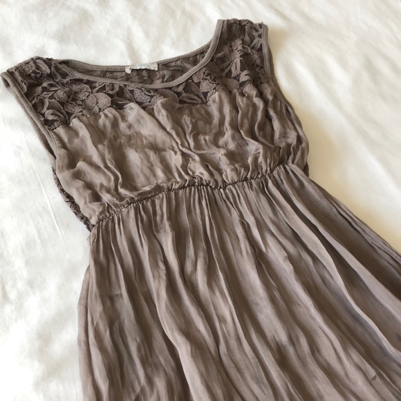 High low dress - Picture 2 of 3